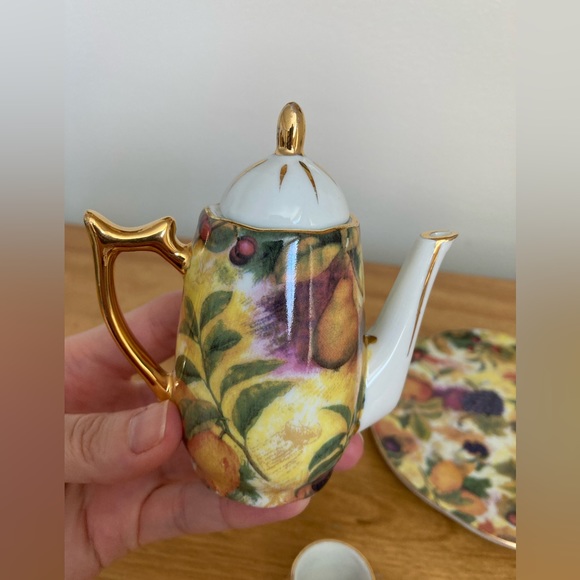 Tea Set - Picture 10 of 16